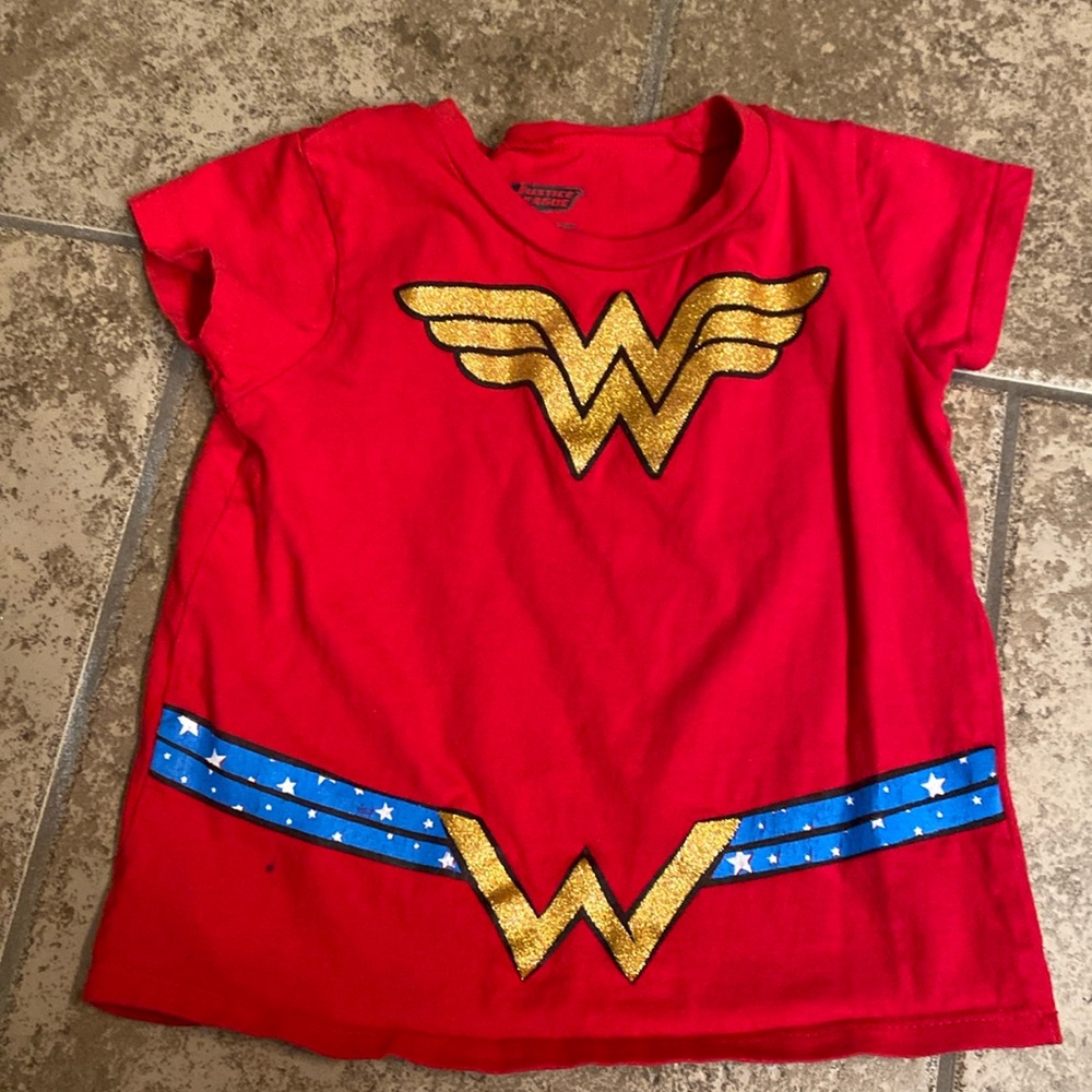 Wonder Woman little girl short sleeve t shirt size XS Justice league superhero